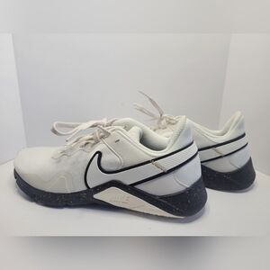 Premium Sail Black & White Nike Legend Essential 2 - worn twice - size 6